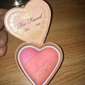 Too faced blush